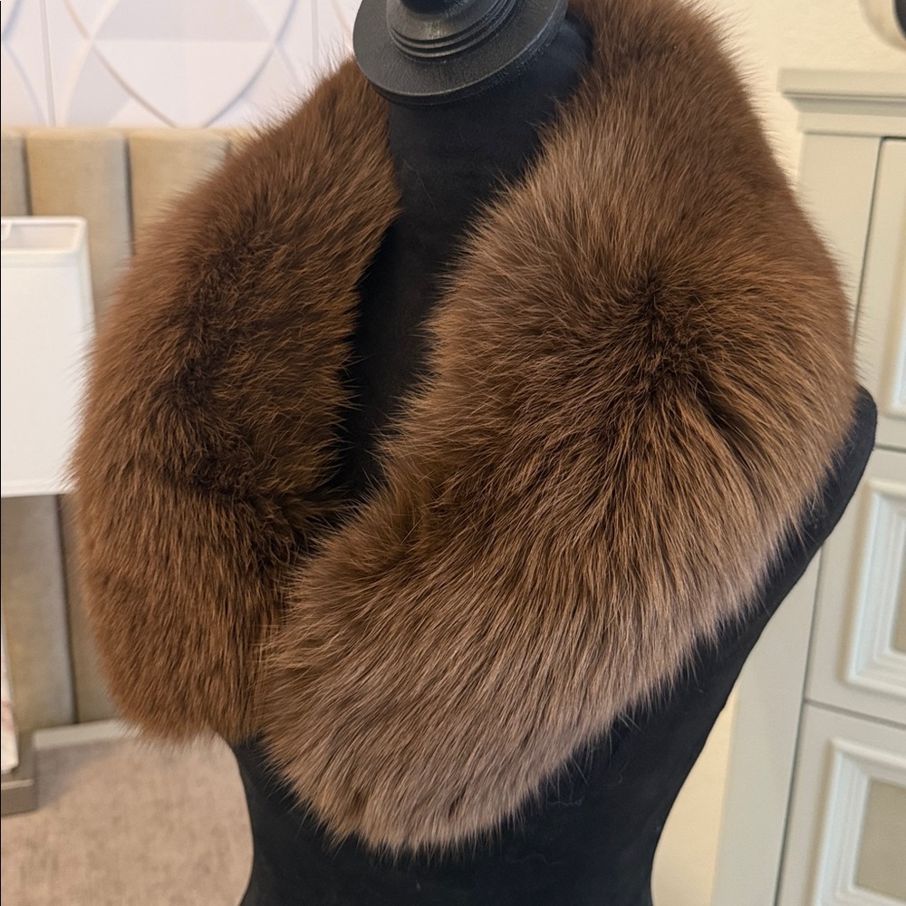 SAGA FOX FUR COLLAR THICK PRLTS